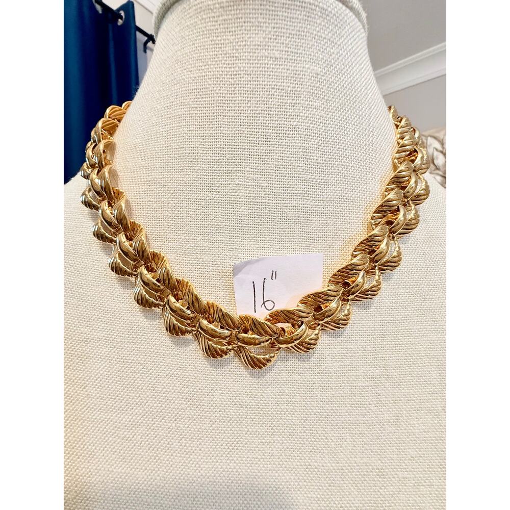 Authentic Vintage Monet Gold Tone Statement Link Necklace 16“